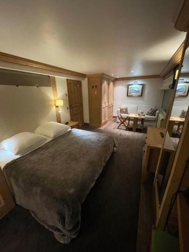 Les Peupliers Hotel 4*